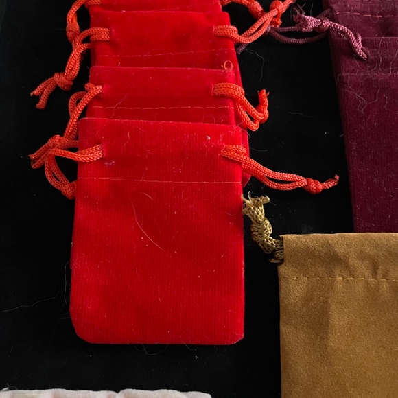 15 Velvety Drawstring Pouch 2 Tiffany & Co - Picture 14 of 14